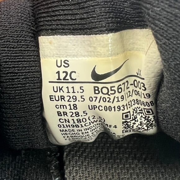 Nike Gray Black Revolution 5 Sneakers Size 12 C Kid’s - Picture 2 of 8